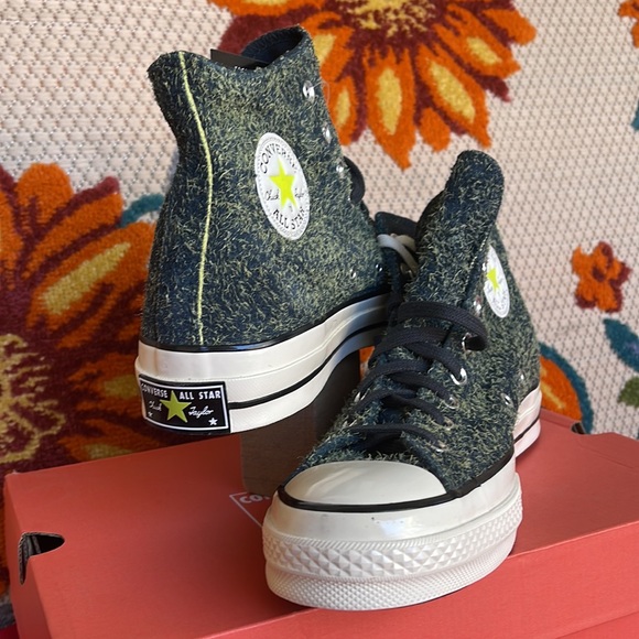 Converse 172146C
CHUCK TAYLOR ALL STAR 70 HI
SEAWEED/EGRET/BLACK WMNS sneakers - Picture 2 of 16